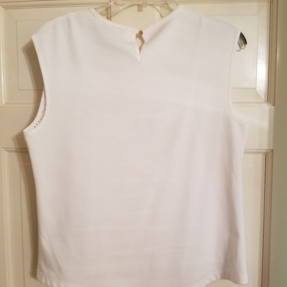 Medium sleeveless white shirt - Picture 2 of 6